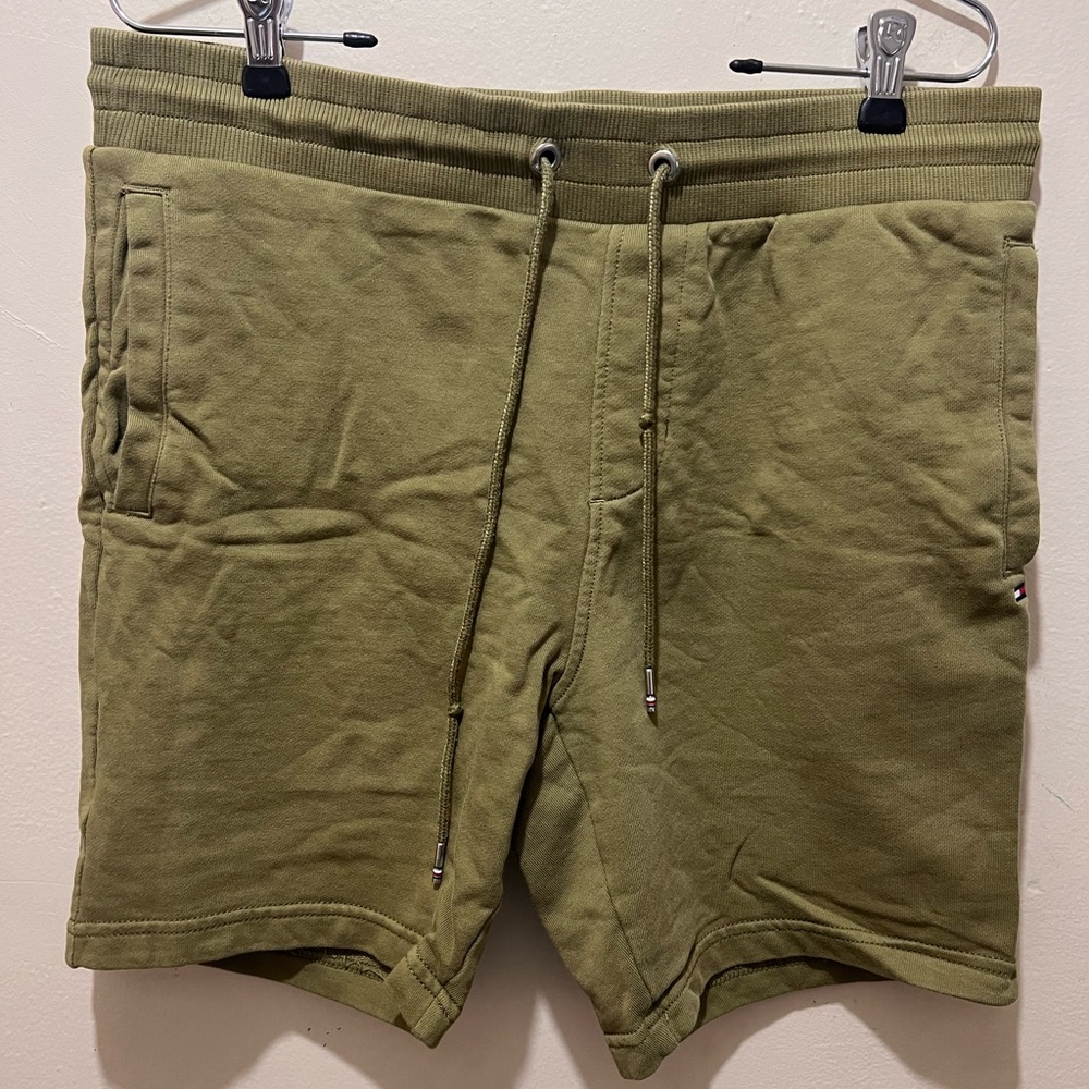 Tommy Hilfiger Men’s Olive Green Drawstring Shorts M